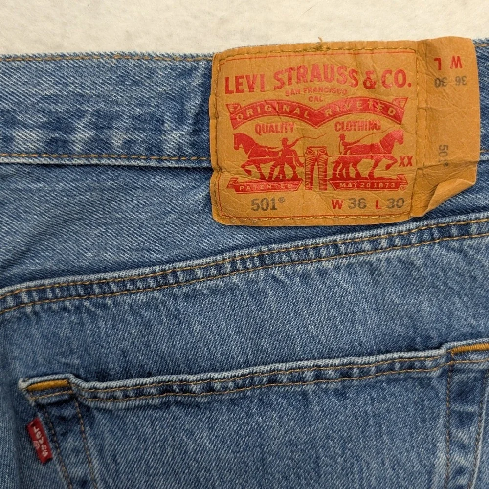 Levis 501 Original Fit Jeans Mens 36x30 Blue Medium Wash Straight Leg‎ Denim
